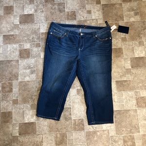 NWT Lane Bryant Seven Brand Capris